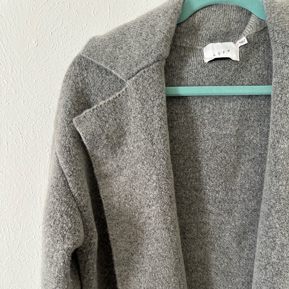 🌟SALE🌟 Lush gray oversized cardigan size medium - Picture 7 of 9